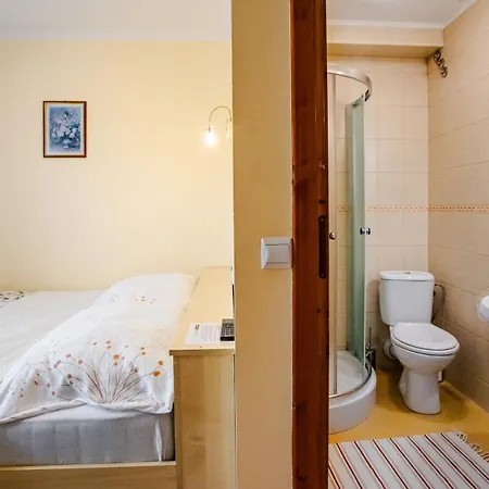 Konukevi Orawskie Wyrko Zubrzyca Gorna