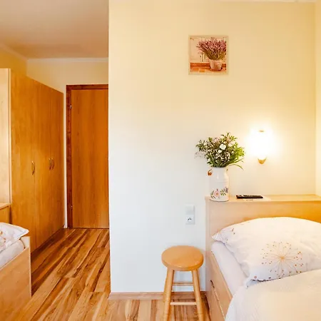 Konukevi Orawskie Wyrko Zubrzyca Gorna